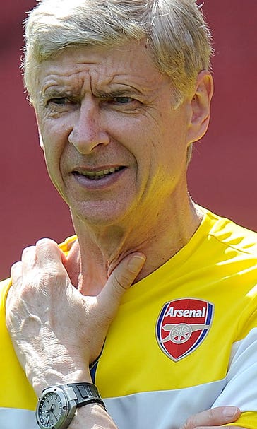 Wenger gives strongest indication yet Vermaelen could leave Arsenal